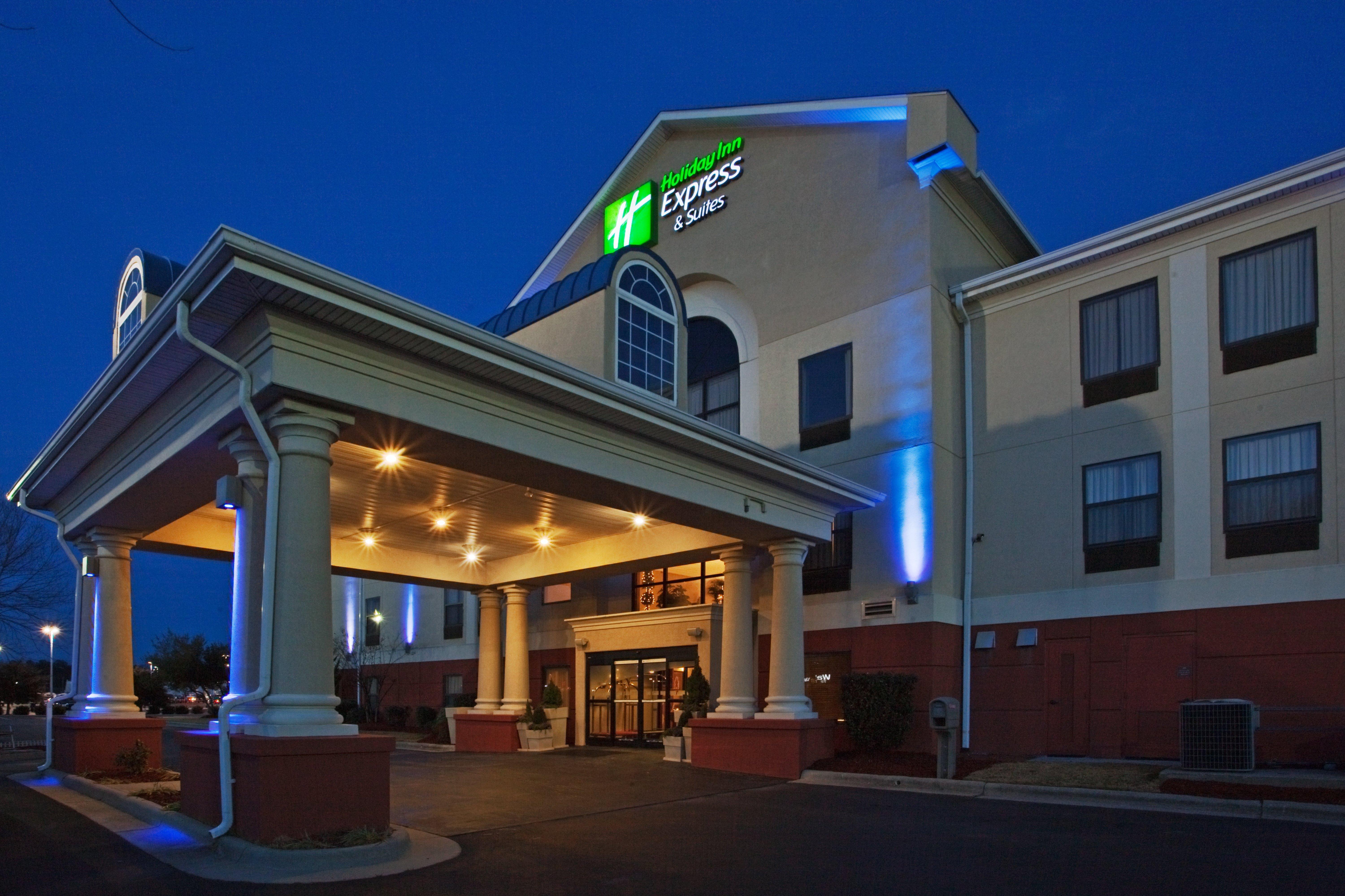 Holiday Inn Express Hotel & Suites Laurinburg By Ihg Exterior photo
