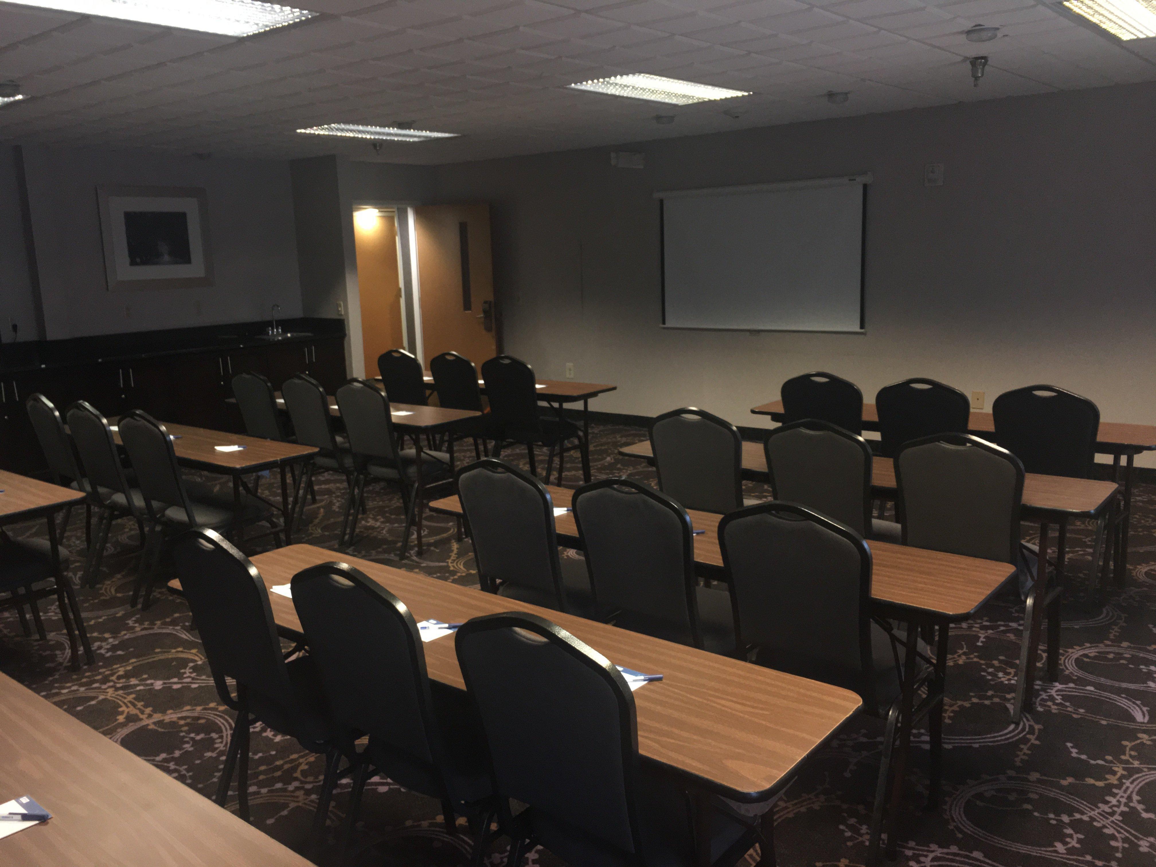 Holiday Inn Express Hotel & Suites Laurinburg By Ihg Exterior photo