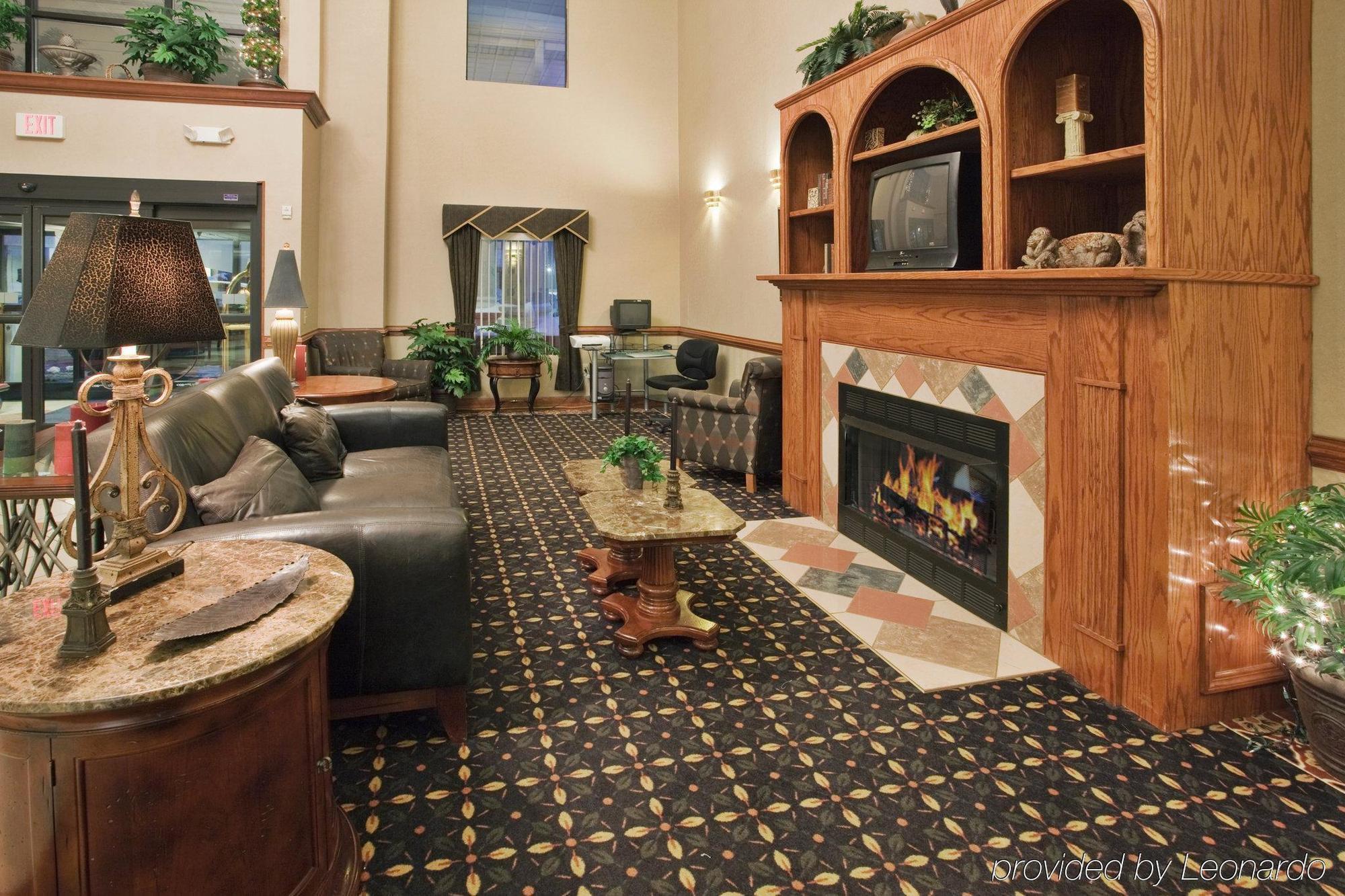 Holiday Inn Express Hotel & Suites Laurinburg By Ihg Interior photo